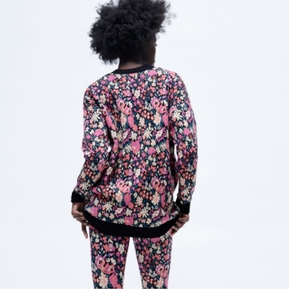 *SOLD* Zara Jacquard Knit Cardigan - Picture 3 of 13